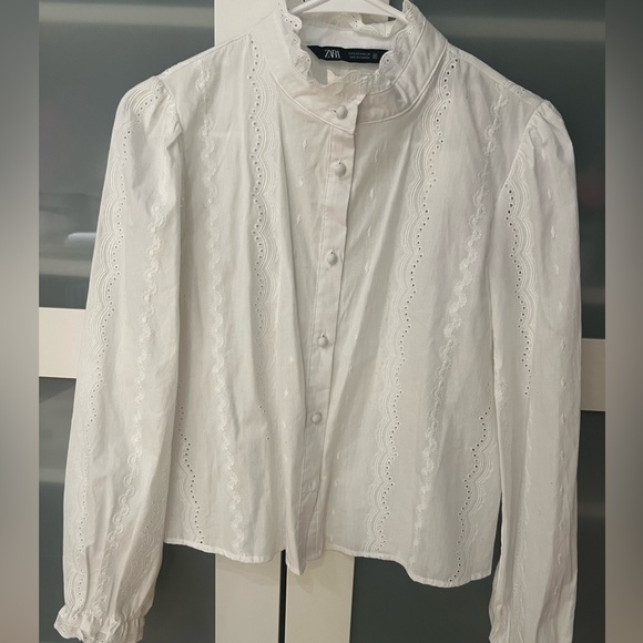 White Lace Button-Up Women's Top - Picture 1 of 4
